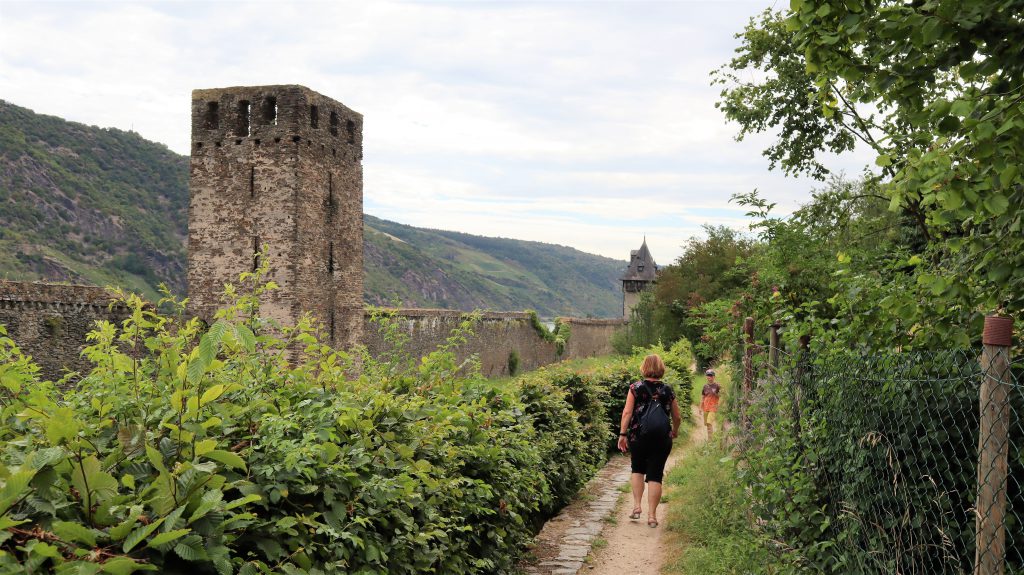 Entlang der Stadtmauer Oberwesel am Schützengraben