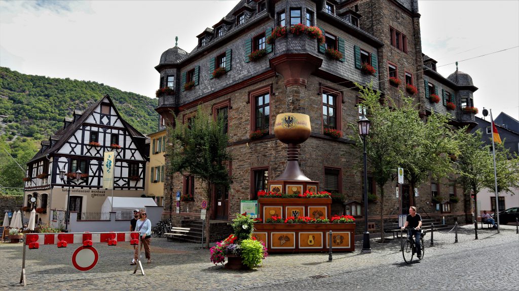 Rathaus und Marktplatz Oberwesel