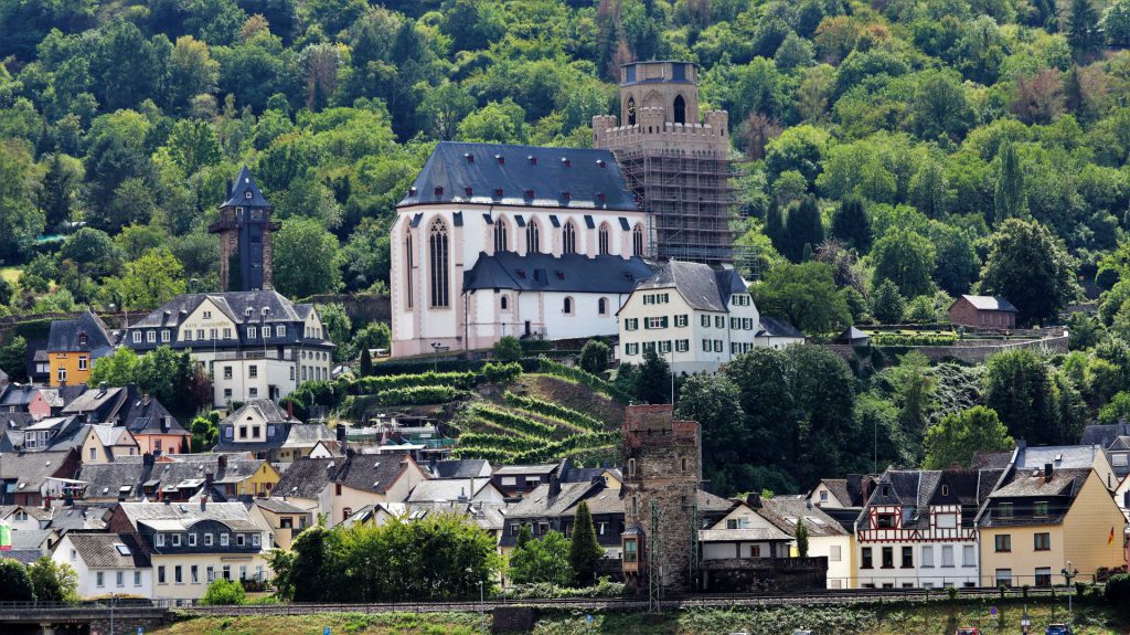 St. Michael mit Wehrkirchturm 