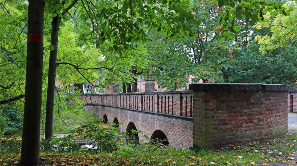 Bruecke Schloss Wickrath