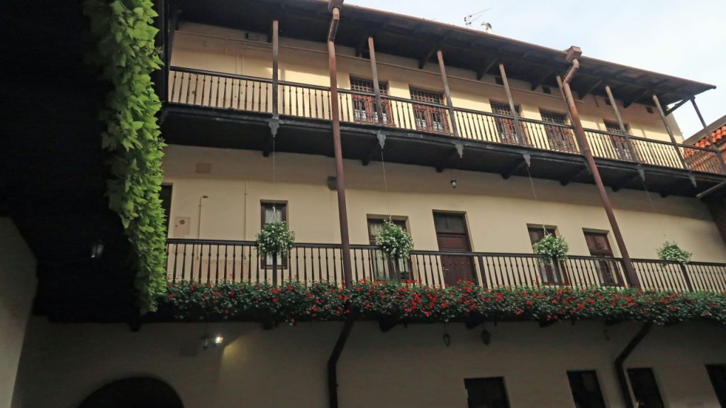 Innenhof Museumscafe an der St. Anna Kirche