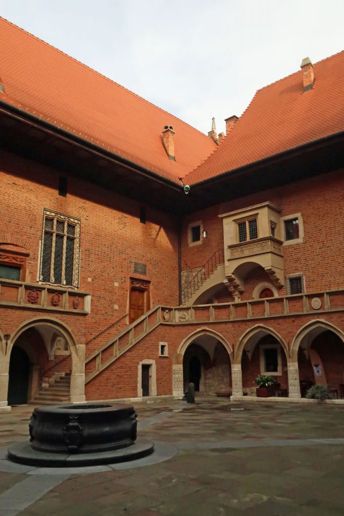 Treppe im Innenhof Collegium Maius