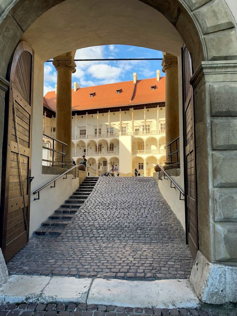 Blick in den Innenhof des Königsschloss