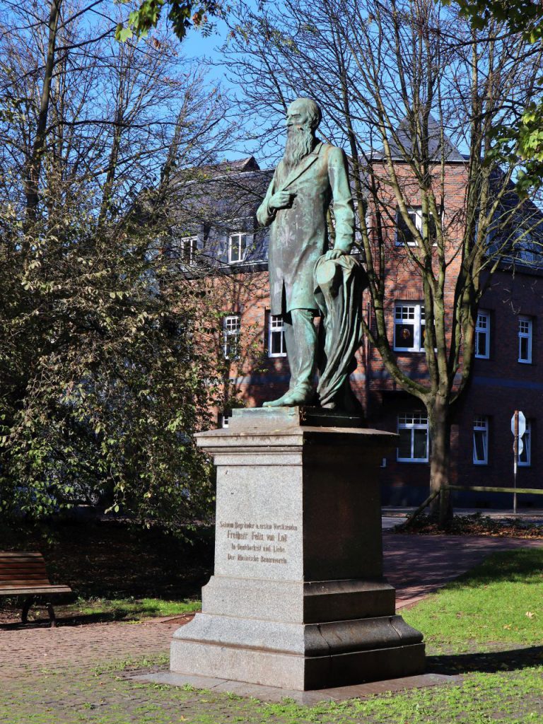 Denkmal für Freiherrn Felix von Loe