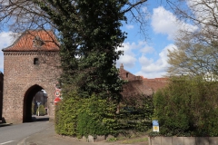 Blick aufs Bruchtor von außerhalb der Stadtbefestigung