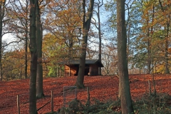 Wildgehege mit Schutzstall