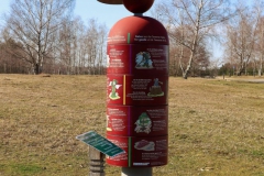 Infosäule in der Heide