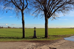 Feldkreuz Nähe Wanderparkplatz Grotenrath