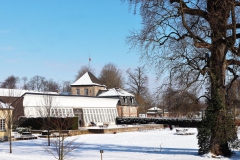 Teehaus, Orangerie und Torhof