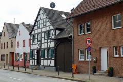 Häuserzeile in Hülchrath