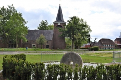 Rickelrather Anger mit Kirche