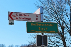 Wegweiser aud dem Wildenburgsteig
