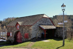 An der Burg Reifferscheid