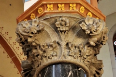 Säule mit Ornamenten  in St. Martinus