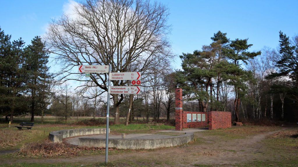 Gedenktafel und Info Flugplatz Venlo