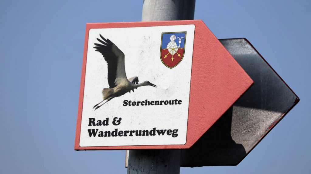 Wegeschild Storchenroute