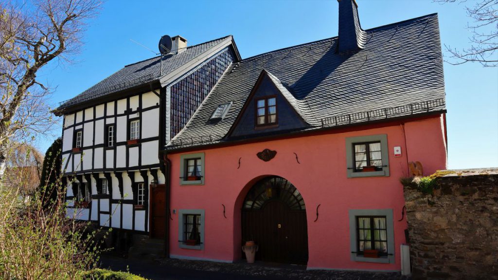 Fachwerkahaus an der Wildenburg