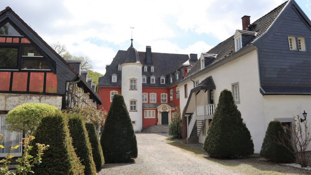 Innenhof Burg Dalbenden