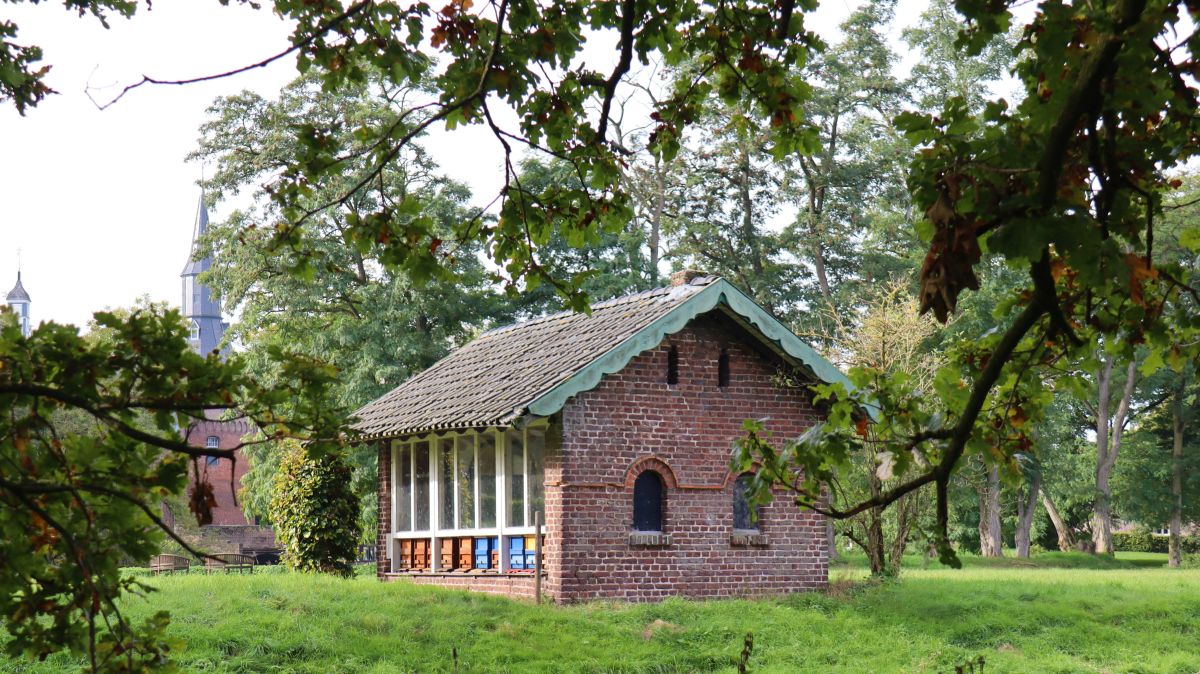 Bienenhaus Schloss Wissen