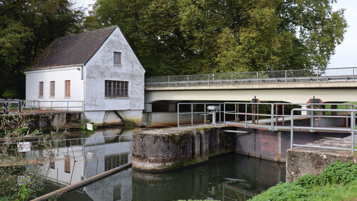 Niers-Schleuse bei Schloss Wissen