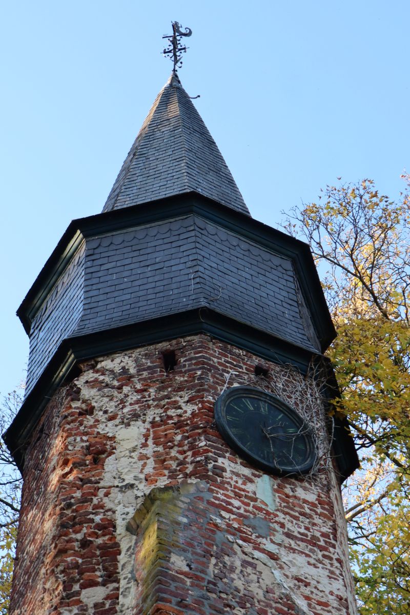 Spitze Kirchturmruine Kloster St. Elisabeth