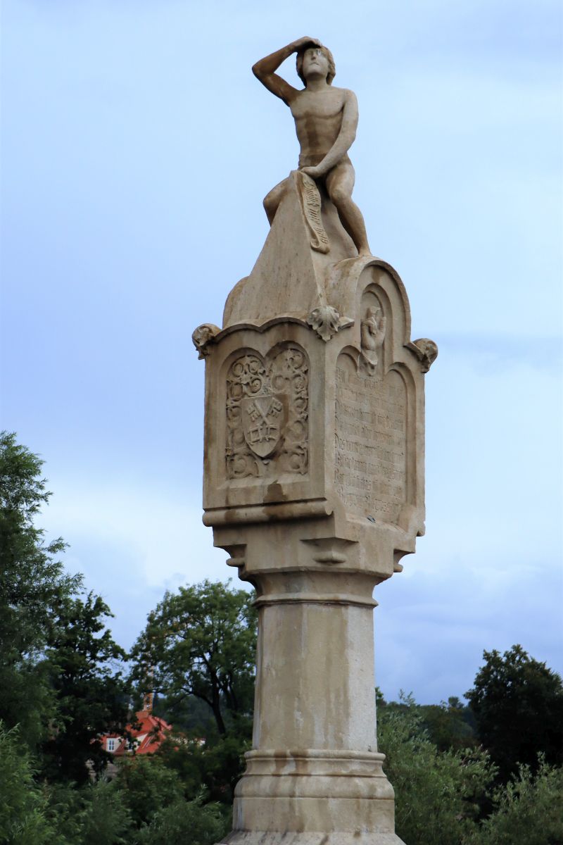 Bruckmandl auf der steinernen Brücke