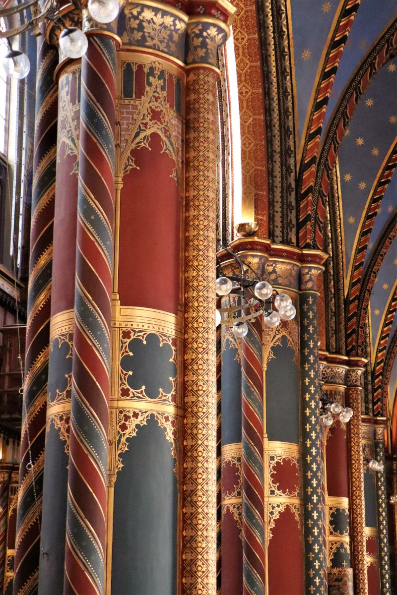Säulen Kapitelle Marien Basilika