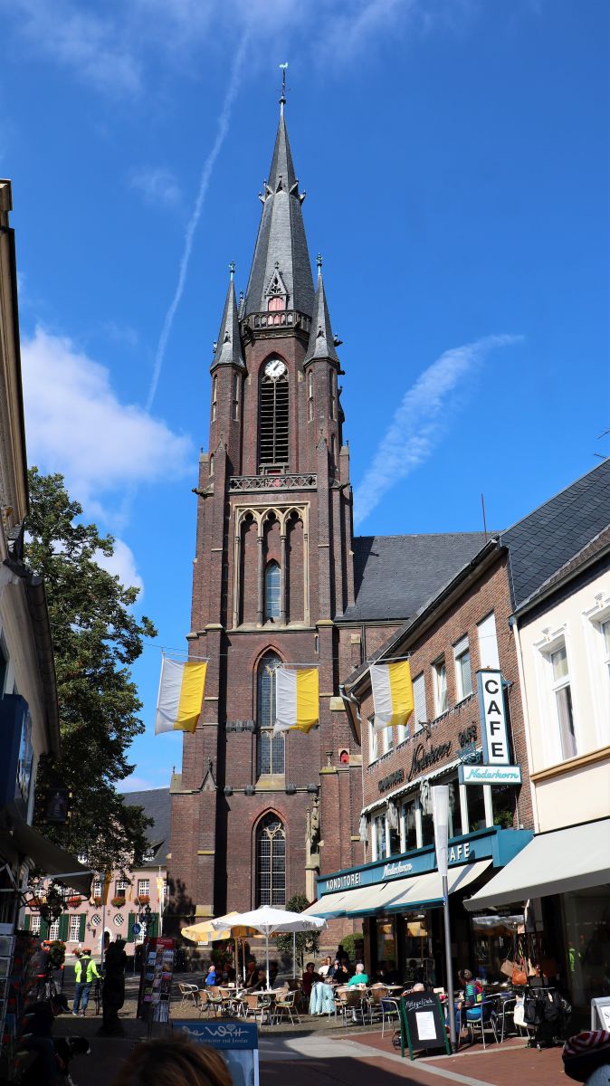 Kirchturm Marien Basilika