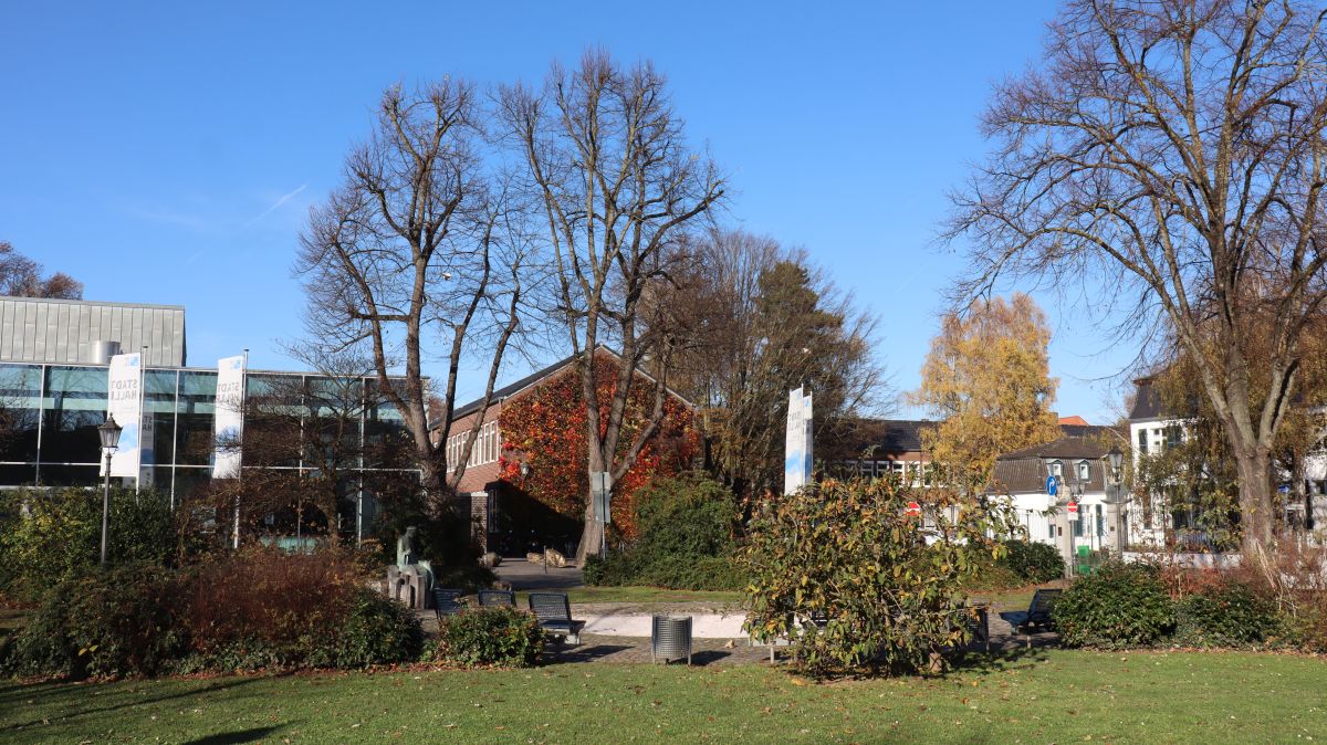 Franziskanerplatz und Stadthalle