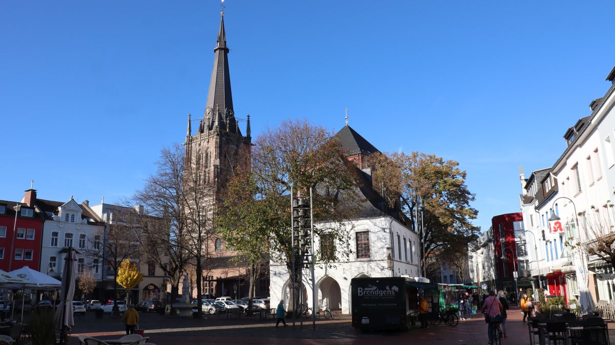 Altes Rathaus und St. Lambertus