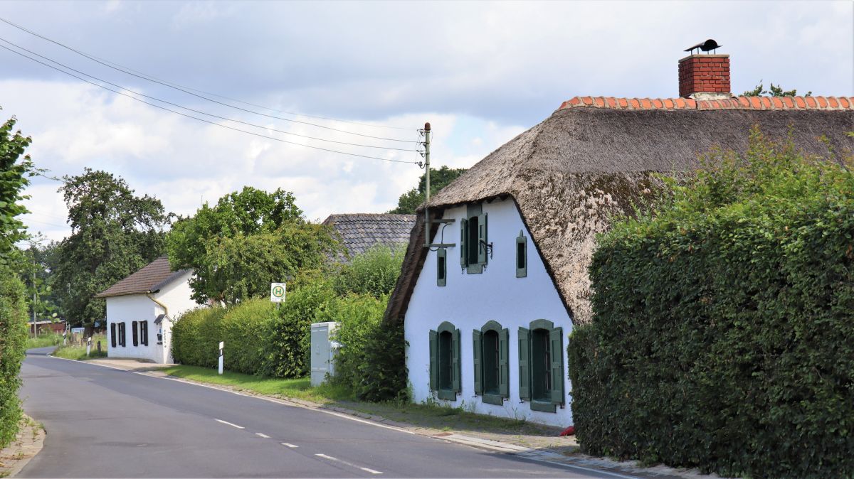 Reetdachhäuser in Schwaam