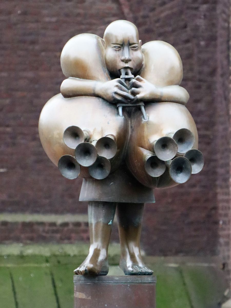 Bronzefigur Brunnen am alten Markt