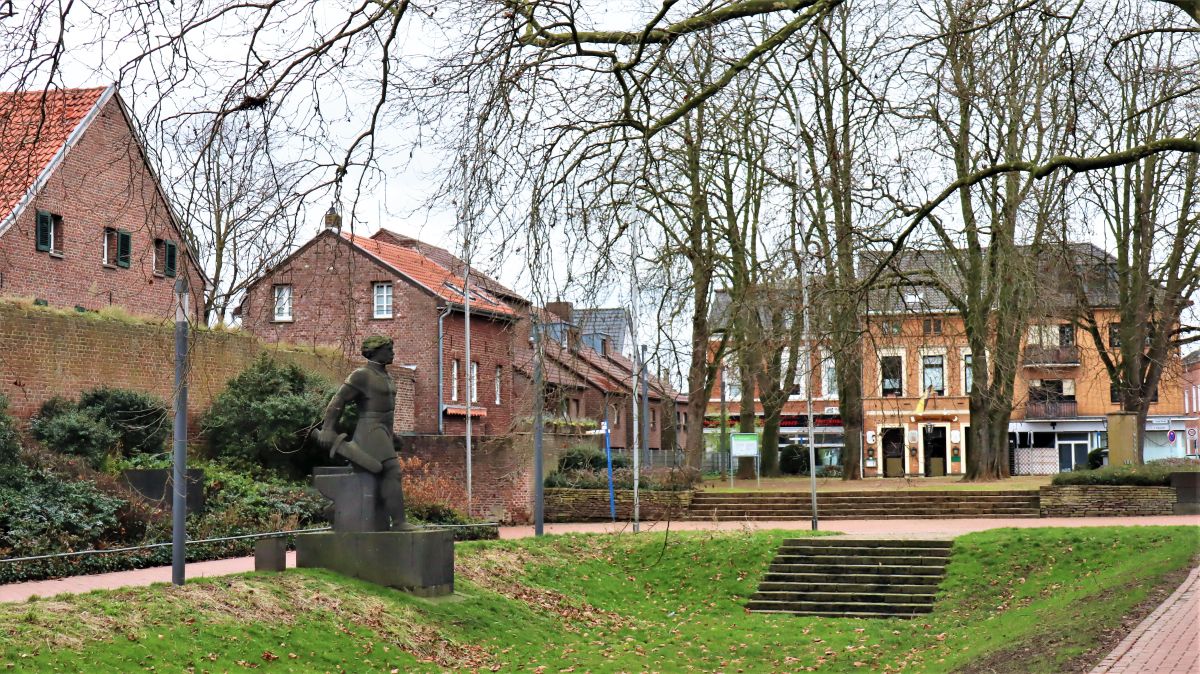 Kriegerdenkmal am Gefangenenturmgarten