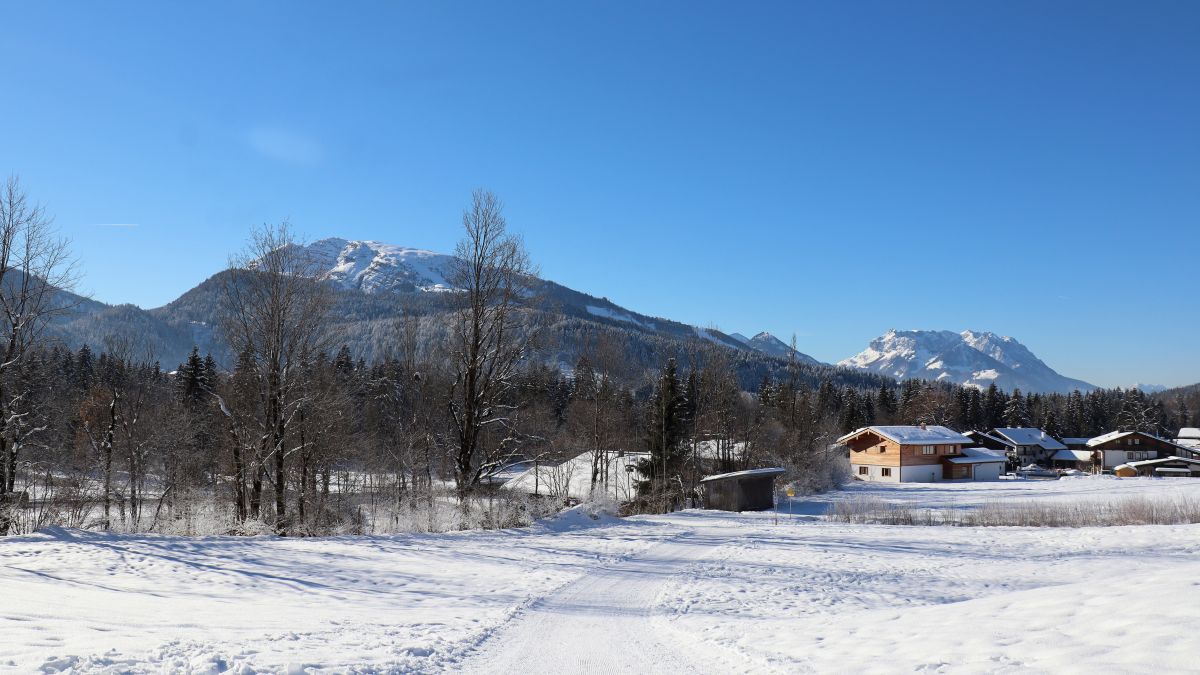 Blick zum Kaisergebirge mit Zahmer Kaiser