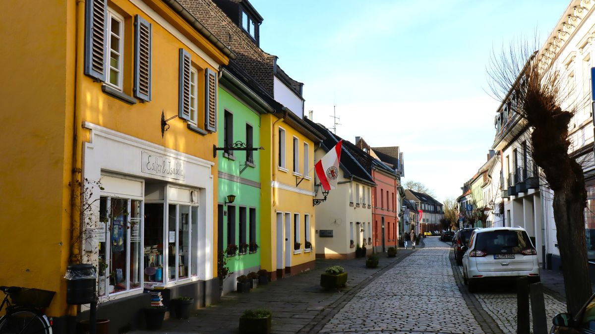 Rheinbabenstraße an St. Margareta