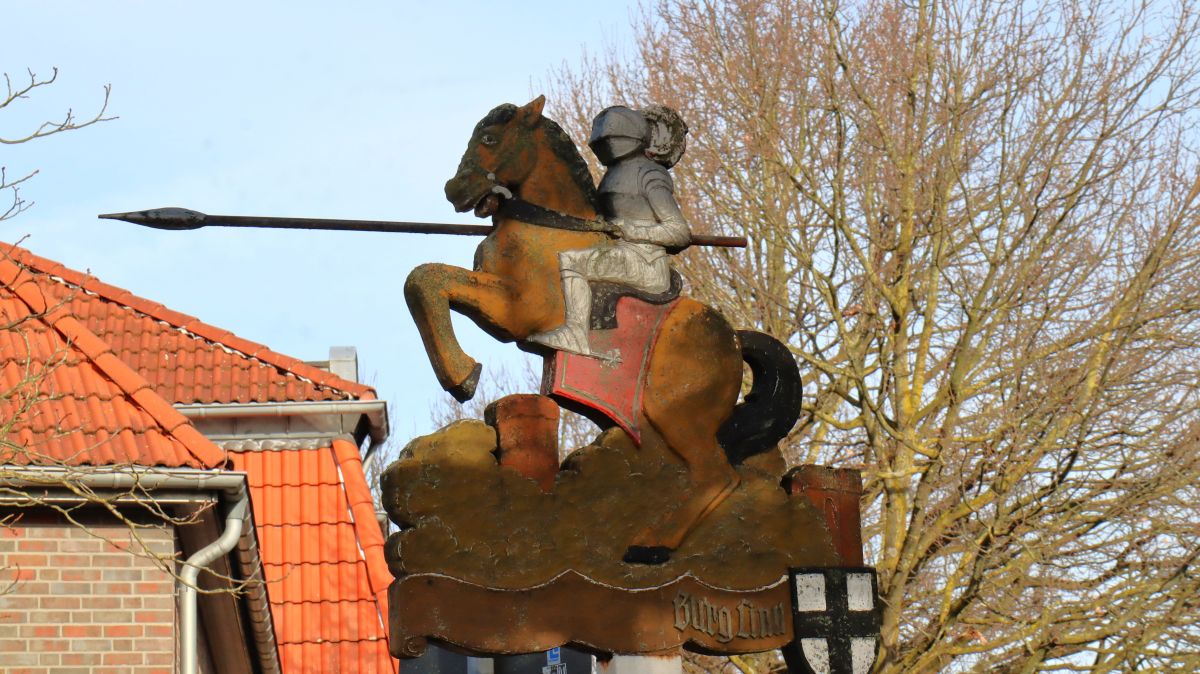 Hinweisschild am Heimat Brunnen