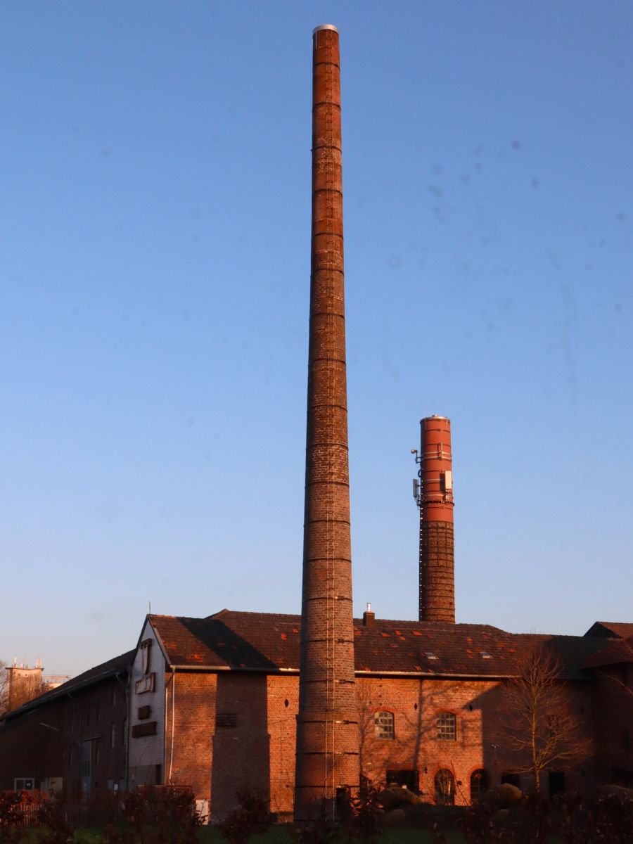 Schornsteine Falzziegel und Tonröhren Fabrik Teeuwen's