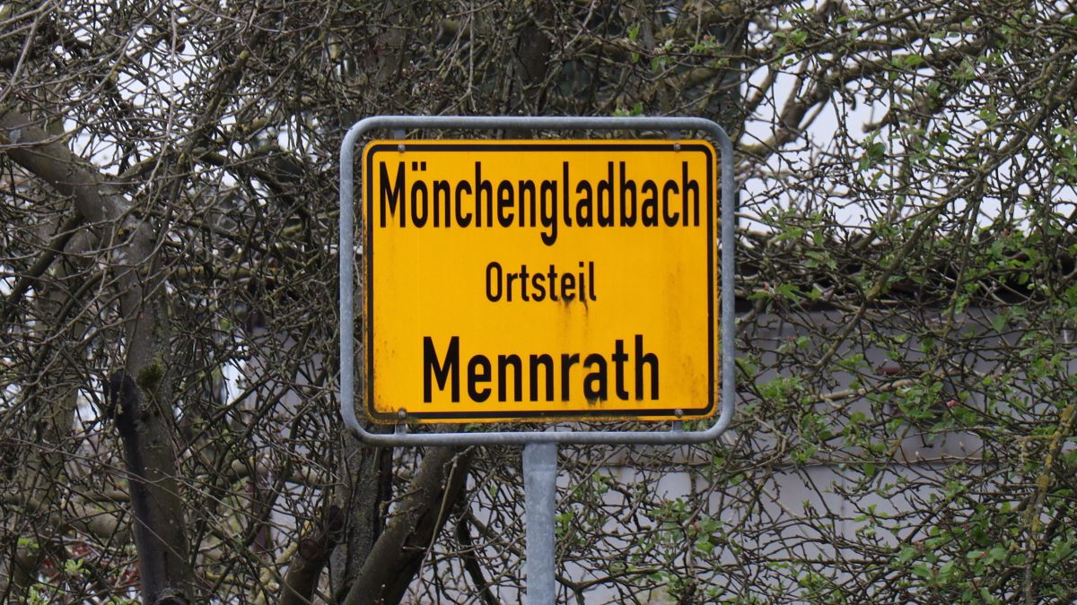 Ortsschild Mennrath