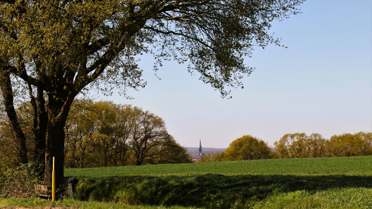 Blick auf Kirchturm Rheurdt