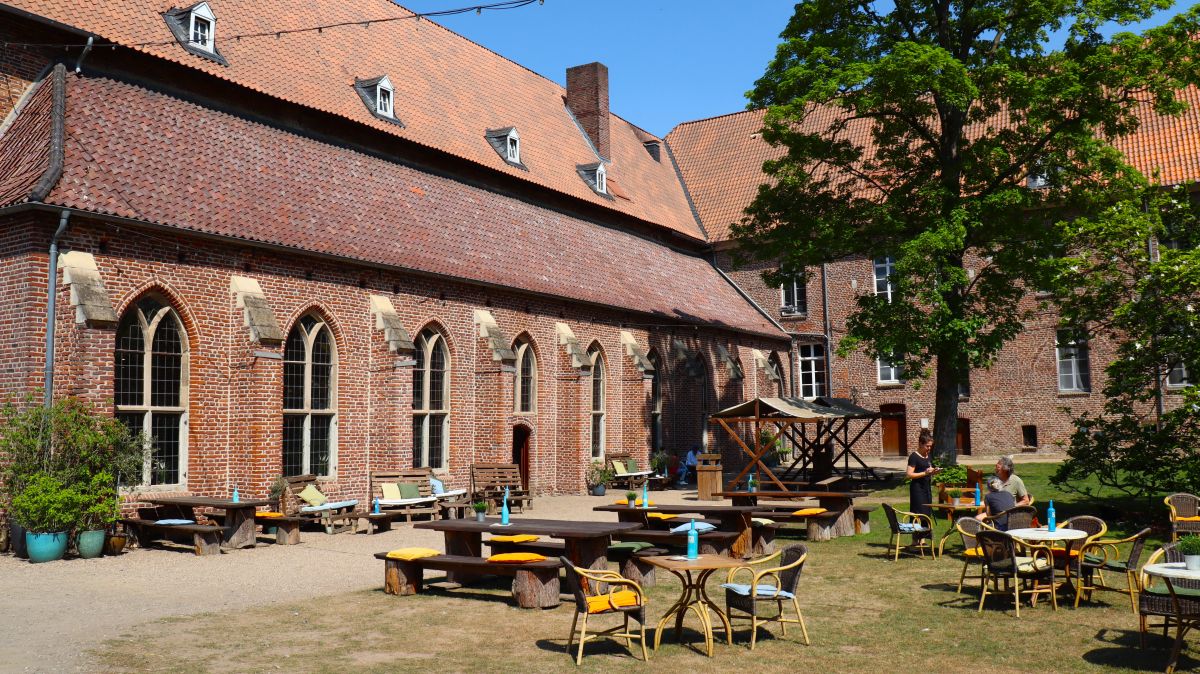 Cafe im Klostergarten