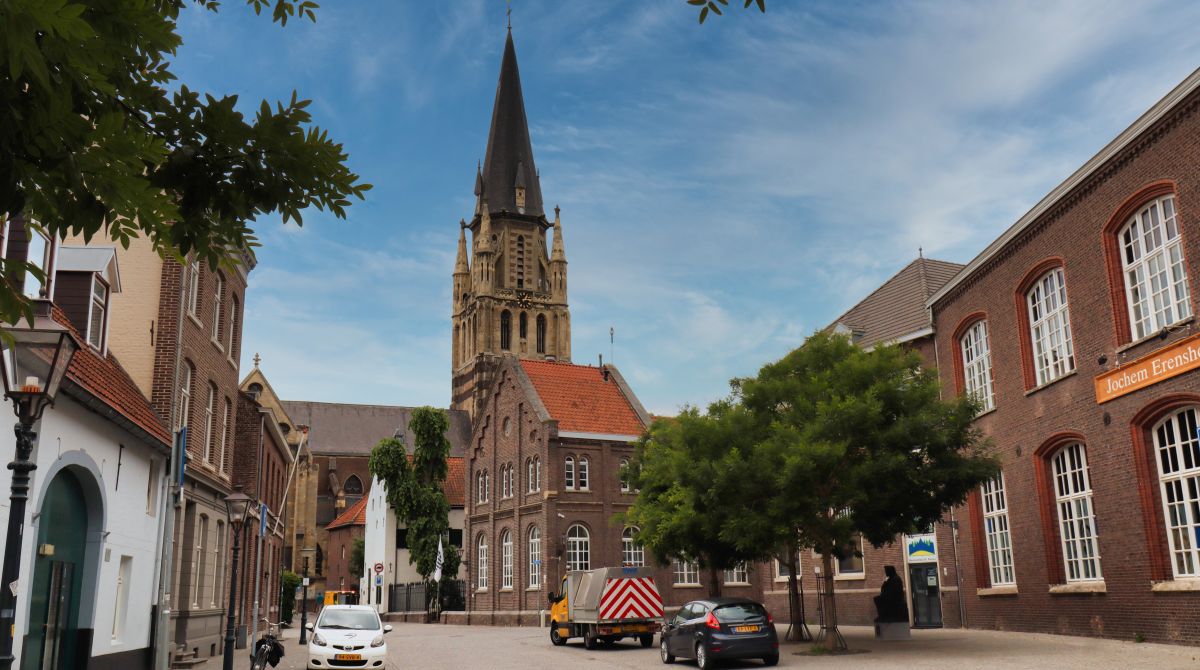 Kloosterplein mit Groote Kerk