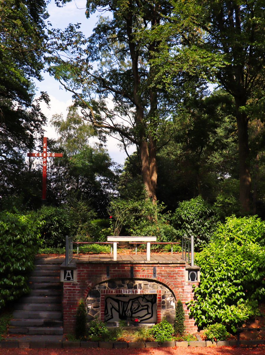 Altar im Kreuzgarten