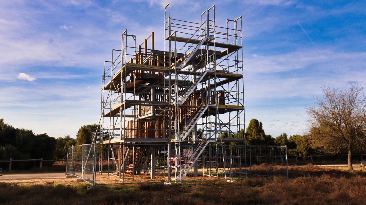 Gerüst am neuen Aussichtsturm Elmpter Schwalmbruch